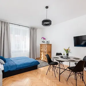  Apartment Corner Near Vistula River