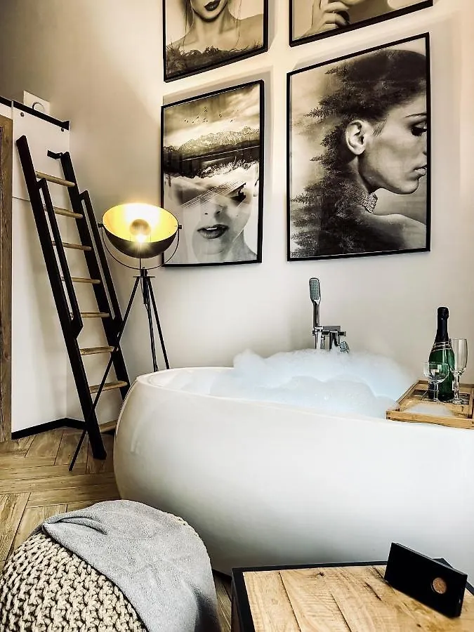 Apartment Premium Jacuzzi For Couples, Old Town Krakow Poland