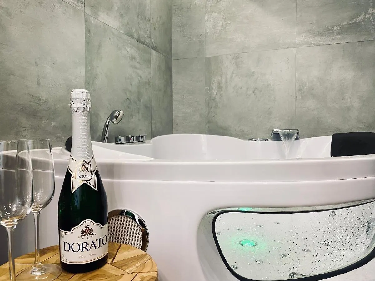 Apartment Premium Jacuzzi For Couples, Old Town Krakow Poland